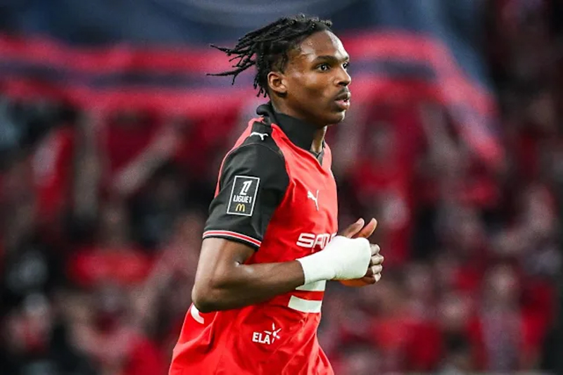 Liverpool dan Chelsea Berebut Jérémy Jacquet pada Bursa Transfer Musim Panas