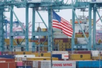Kontainer barang dari China berbaris di pelabuhan Los Angeles di San Pedro, California, MỹAmerika Serikat, 5 November 2025. Foto oleh Reuters