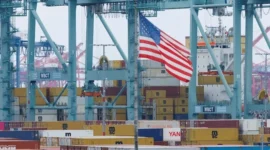 Kontainer barang dari China berbaris di pelabuhan Los Angeles di San Pedro, California, MỹAmerika Serikat, 5 November 2025. Foto oleh Reuters