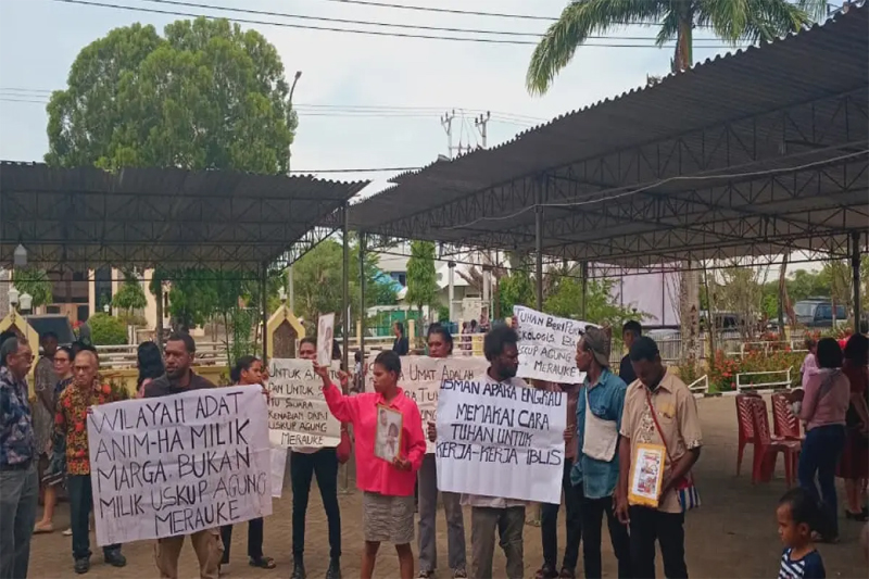 Polisi Bubarkan Demo Penolak Proyek Food Estate di Merauke Papua