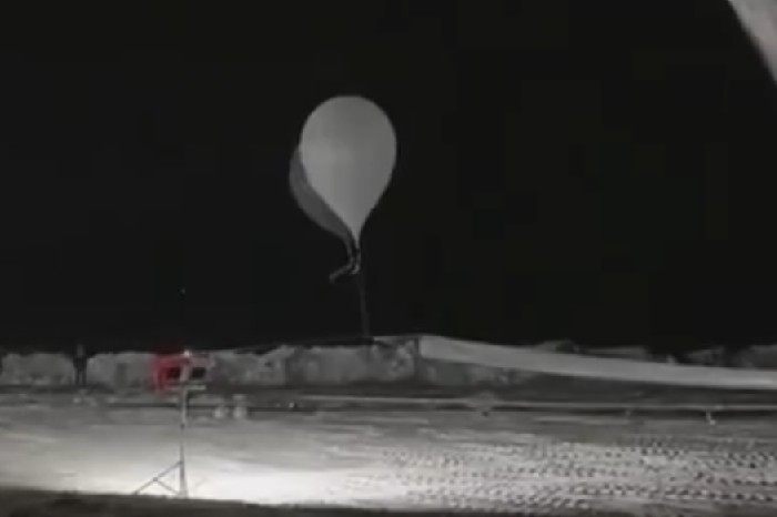 Balon Barrazh-1 selama tes 15 Februari. FFAS