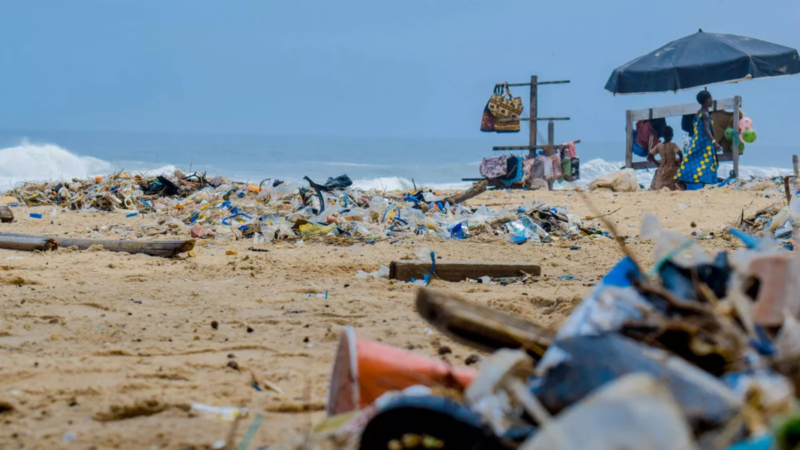 Gibran lauds Bali's quick action on beach waste