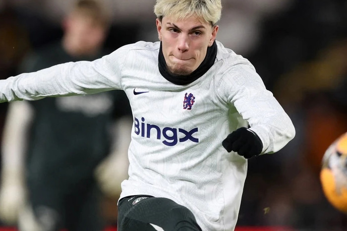 Garnacho Kian Tenggelam di Chelsea, Benched Beruntun Picu Isu Evaluasi Karier