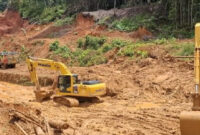 Longsor Trans Papua Jayapura–Wamena Jebak 103 Kendaraan, 57 Alat Berat Dikerahkan