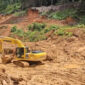 Longsor Trans Papua Jayapura–Wamena Jebak 103 Kendaraan, 57 Alat Berat Dikerahkan