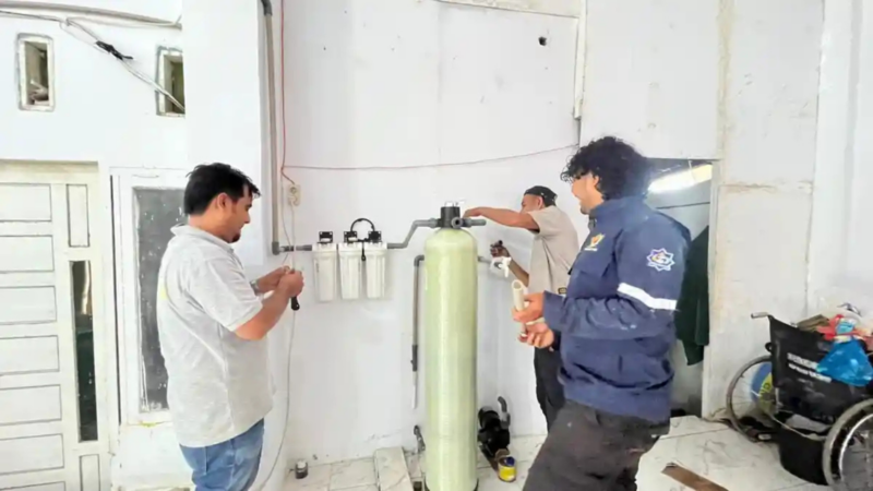 Mahasiswa UTU serahkan teknologi filter air