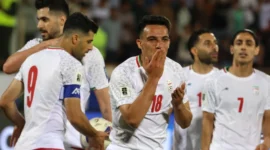 Amirhossein Hosseinzadeh merayakan gol Iran yang memenangkan Korea Utara di Kompleks Olahraga Azadi di Teheran pada 10 Juni 2025. Foto: AFP