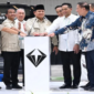 Prabowo Resmikan Pabrik Mobil Listrik di Magelang